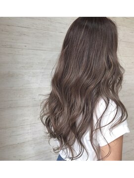 リア(li'a) ハイライト、ピンクグレージュ