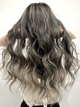 エスアイ(S.i) ハイトーンカラー　［五条駅/京都駅/七条駅/四条駅/烏丸駅］