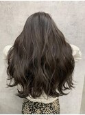 ダークグレージュ
