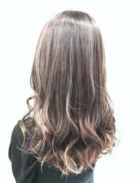 グランルッソ 岡山イオン前(GRAN LUSSO) バレイヤージュハイライト☆グレージュ