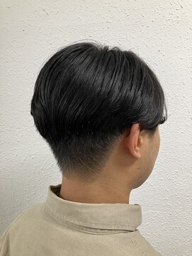 ジェナ(Jena) メンズカット　センターパート　前下がり