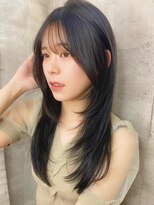 ブリス(VLISS)&nbsp;ミディアム レイヤーカット 顔周りレイヤー 透明感 20代30代40代