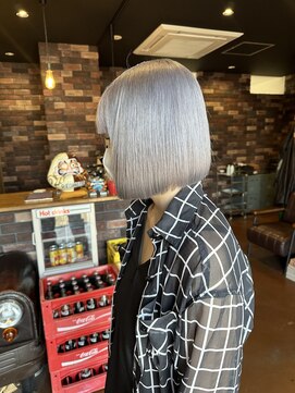 レオクマ(REOKUMA) ホワイトシルバー