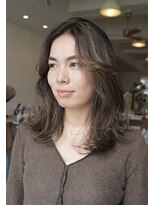 ビュートリアム 七里ヶ浜(BEAUTRIUM)&nbsp;顔まわりカットと透明感ハイライトで外国人風ヘアスタイル