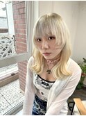 20代30代ハイトーンホワイトブロンドカラー