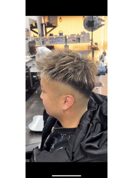 ヘアーエステ グランツエッセ(hair esthe GlanzEsse) スキンフェード×メッシュ