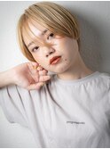 うざバングハイトーンカラー丸みショートマッシュu志木10代20代