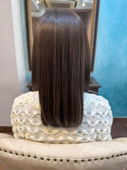 アルページュ(Arpege)の写真/ダメージが気になるけどストレートにしたい方必見!縮毛矯正と髪質改善が同時に叶うサロンArpegeにお任せ♪