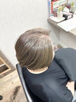 シュガー バイ エクラート 立川南口店(SUGAR by ECLART)&nbsp;【立川】リタッチ中明度白髪ぼかし/白髪活かし/ショートボブ
