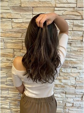 ジュリアンマーラ(Julien Mara) ダークブラウン/ハイライト/抜け感カラー/大人ナチュラル/暗髪