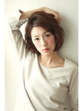 フェリシータ 緑地公園店(felicita) 目元スッキリ!かき上げバングふんわりボブ