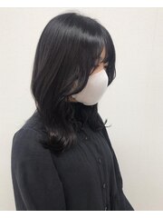 韓国風レイヤーカットくびれミディ×前髪××タンバルモリ