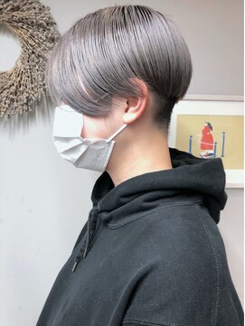 シー(The She's) 【ハイトーン】ハンサムショート×シルバー