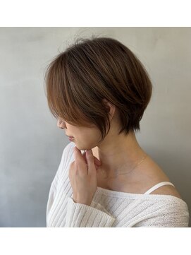 シーン(seen.) 【唐箕流】360°似合わせ小顔カット