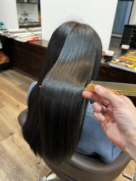 ベルスタ(BELSTA) 冬/ブルーブラック［千葉旭市/髪質改善/ベージュカラー］