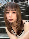 顔周りレイヤーカットくびれヘアミルクティーベージュカラー