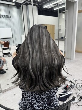 エヴァン(HEVIN) ☆ホワイトグレー☆ハイライトカラー