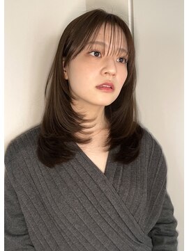 ガーランドギンザ(Garland Ginza) ミディアムレイヤー　シースルーバング　グレージュ