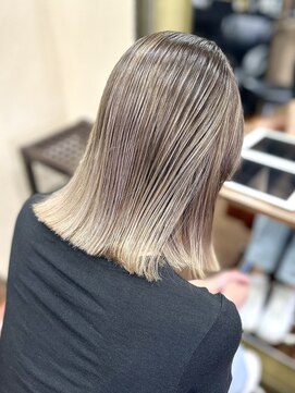 イザ トーキョー(IZA TOKYO) メルティーカラー/フェミニンロング/似合わせカットミディアム