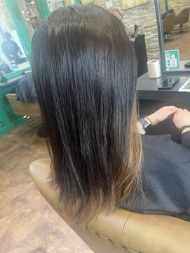 ヘアーラウンジ アンフィ 井土ヶ谷(Hair Lounge Anphi) ブリーチを使わない♪ちりつもインナーカラー♪