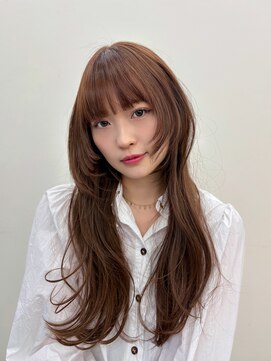 ヒュー 広島(HEW) くびれフェイスレイヤーハッシュ姫ヒメカットロングへア20代30代