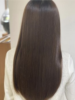 ガレリアサーラ(GALLERIA Salla)の写真/傷んだ髪も内部からしっかりケア♪本格的な毛質補修で芯から潤った艶感溢れる美髪へと導きます。