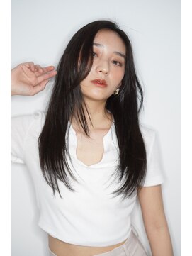 ルフュージュ バイ プロデュース 相模大野店(Refuge by Produce) 暗髪/レイヤーカット/長めバング