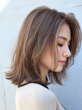サロンドアイ(salon de i) 外ハネくびれ×グレージュカラー