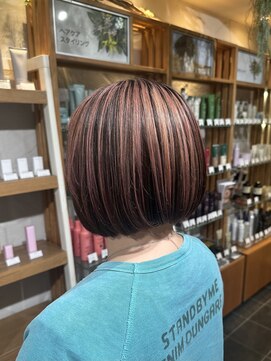 トリコ アヴェダ ららテラス北綾瀬(tricot AVEDA) ショートボブ/ミニボブ/アンブレラカラー/ピンクベージュ