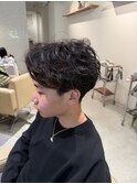 フェザーパーマ/センターパート/刈り上げ/毛流れ