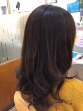 エリアデュクス(AREADEUX) 毛先カール＆つやつやヘアー