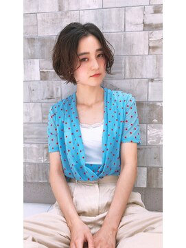 カシェ マエノヘタ(Cashe'e MAENOHETA) 顔まわりの外ハネがポイント☆おしゃれパーマスタイル