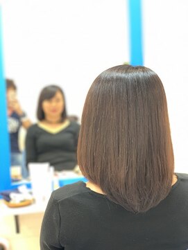 スローライフヘアーデザインアンドスパラウンジ(Slow life Hair design spa lounge) 長めの前上がりボブ