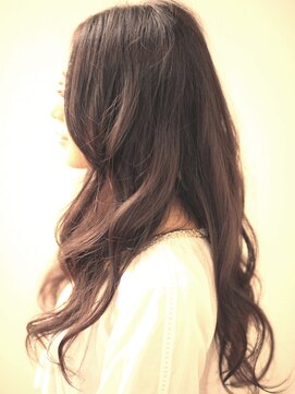 ミューズ 新宿(MUSE) 大人かわいいセンターパート黒髪ネイビーカラー毛先パーマ