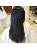 ツヤと束感ロングレイヤー
