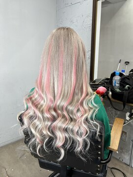 ワン(ONE) ホワイト