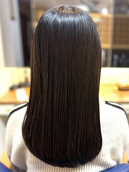 あだち美容室 宮の森店の写真/《オージュア取扱い◎》髪の芯から潤う/オーダーメイドの施術で髪のダメージを徹底補修!髪質改善で美髪へ♪