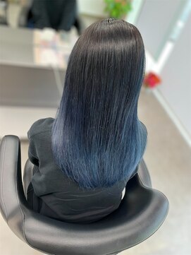 ガルボヘアー 桟橋店(garbo hair) グラデーションカラー ネイビーブルー 個性派 ブリーチあり