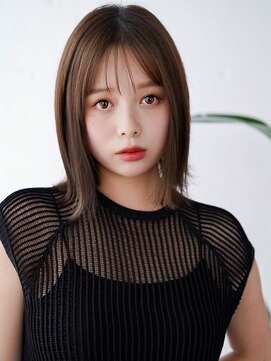 レノラ 本町(LENORA) ぱっつん前髪薄めバング鎖骨ミディアムボブ耳かけボブパーマ小顔