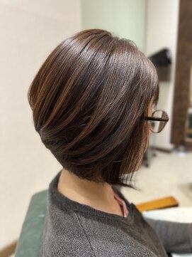ツヤツヤ前下がりボブボブ×アッシュブラウン