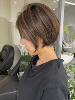 hair salon Heir【4月19日NEW OPEN(予定)】 ナチュラルに馴染むグレイカラーショート