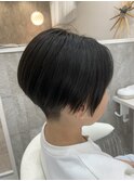 軽めなハンサムショート
