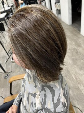 プライズ アイリス 池袋東口店(prize Iris) ハイライトイルミナカラー20代30代￥15400