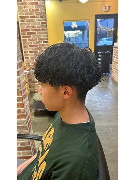 バーニーズ(BARNEYS) 波巻きパーマ