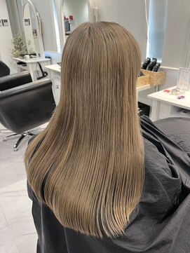 ランソ 新宿(RUNSO) オリーブグレー×小顔