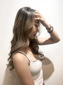 ゼンドットカラスマ(Zen.karasuma) バレイヤージュ