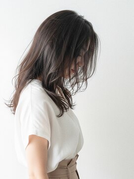 ファムス(fam.s) 鎖骨下無造作ミディアム