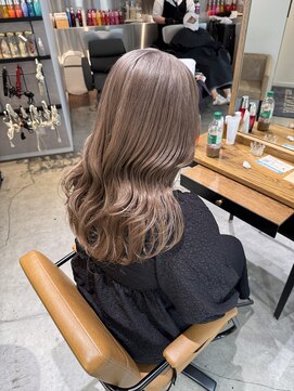 アヴァンスアンス 広島袋町店(AVANCE.ens) ミルクティーベージュ