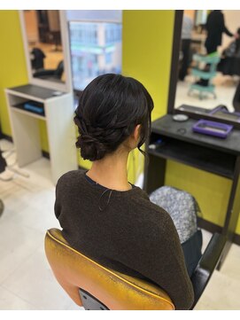 ケリーズグリーン(Kelly's Green) シニオンヘア