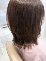スイ ナラ(Sui Nara) ベージュカラー×外ハネレイヤー